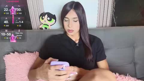 caroline_foster1 online show from 07/16/26, 12:22
