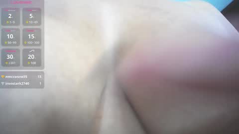 Snapshot of caroline_jackson_ chatting on 02/17/25, 05:32 C A R O L I N E online show from 02/17/25, 05:32