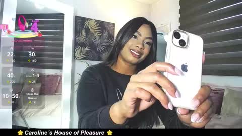 Snapshot of caroline_jackson_ chatting on 11/09/25, 12:03 C A R O L I N E online show from 11/09/25, 12:03