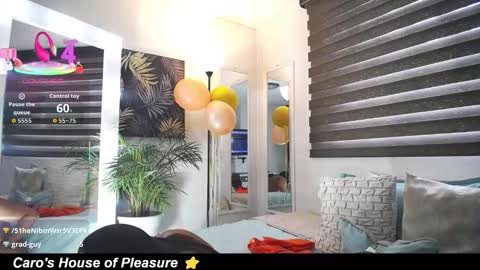 Snapshot of caroline_jackson_ chatting on 12/16/25, 02:00 C A R O L I N E online show from 12/16/25, 02:00