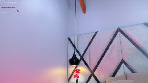 Caroline online show from 01/27/25, 06:20