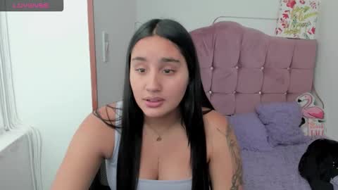 caroline_rodriguez_9 online show from 12/01/25, 07:19