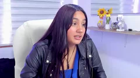 caroline_rodriguez_9 online show from 04/06/26, 06:53