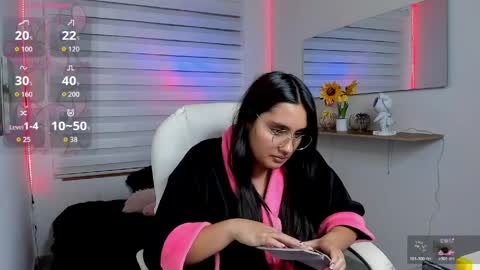 caroline_rodriguez_9 online show from 04/21/26, 01:42