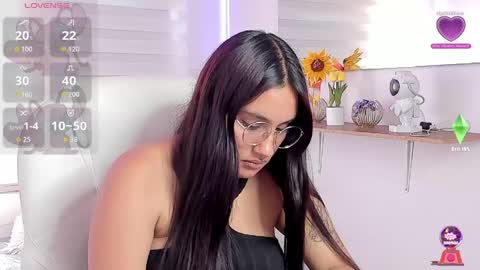caroline_rodriguez_9 online show from 04/29/26, 07:20