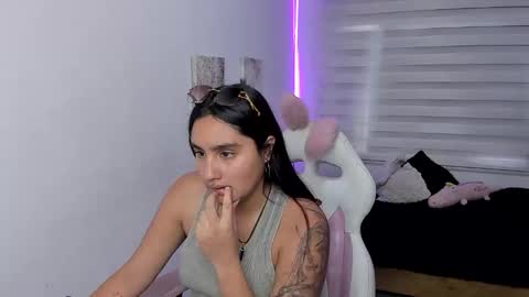 caroline_rodriguez_9 online show from 05/30/26, 07:11