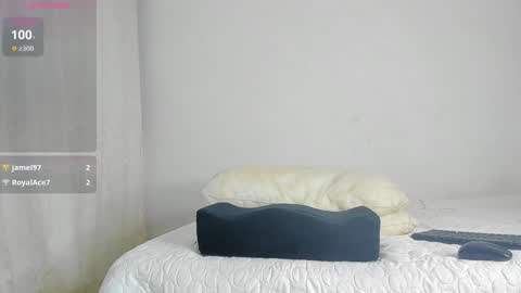 Snapshot of caroline_tovar_ chatting on 12/11/24, 12:44 Caroline Tovar Lovense is active my orgasms in your hands Give me more pleasure and make me cum online show from 12/11/24, 12:44