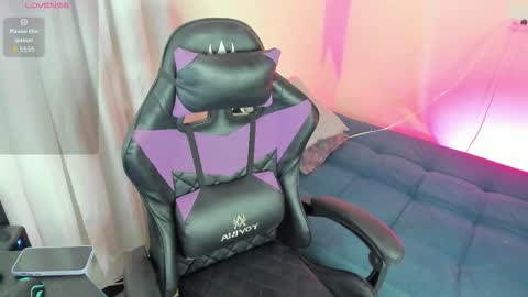 CarolineeGarcia online show from 09/19/25, 06:59