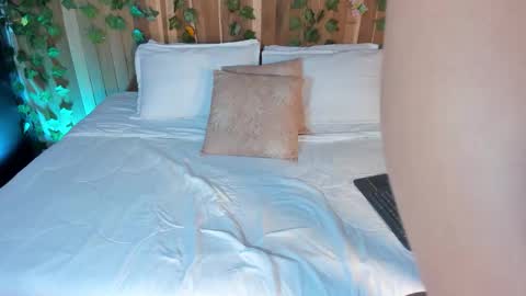 Caroline online show from 02/02/26, 07:23