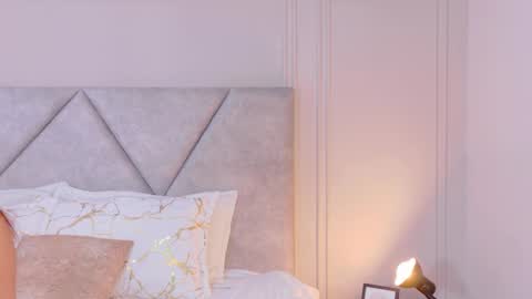 Caroline online show from 04/10/26, 04:17