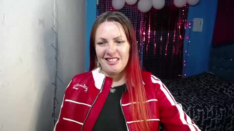 Carolinhe  online show from 04/24/26, 11:40