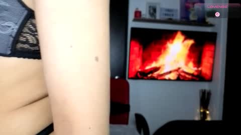 Carolinne online show from 10/15/25, 02:22