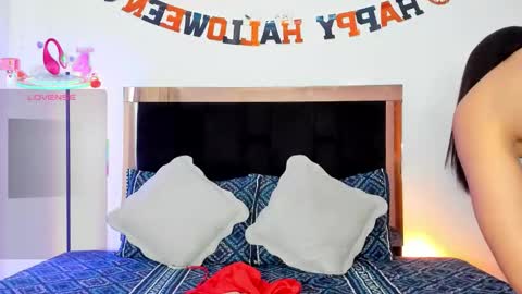 Caro  online show from 10/12/25, 06:18