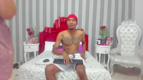 Snapshot of caroyandy chatting on 08/04/26, 12:30 caroyandy online show from 08/04/26, 12:30