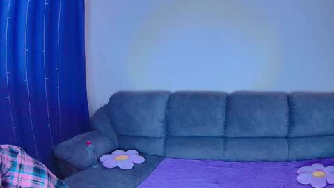 Nancy 3 online show from 04/18/26, 12:42