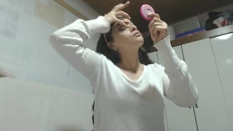 Snapshot of cary_mary chatting on 01/29/25, 12:43 Cary mary online show from 01/29/25, 12:43