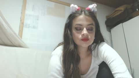 Snapshot of cary_mary chatting on 01/29/25, 03:44 Cary mary online show from 01/29/25, 03:44