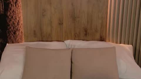 Snapshot of casandra_busting chatting on 01/08/26, 07:27 Casandra online show from 01/08/26, 07:27