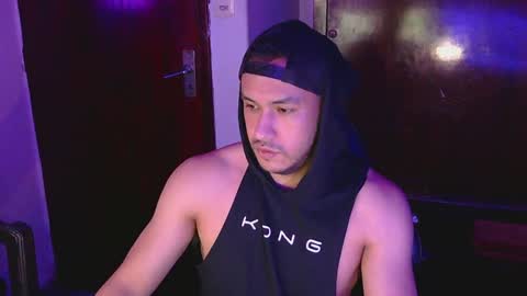 Snapshot of casas_oom chatting on 12/08/24, 09:57      online show from 12/08/24, 09:57