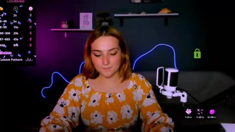 casey_meow_ online show from 10/14/25, 01:01