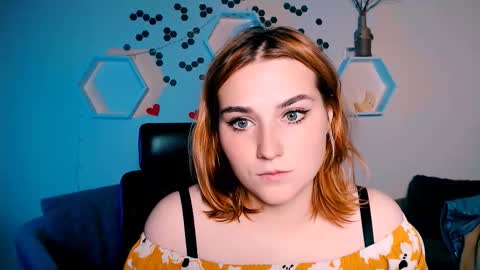 casey_meow_ online show from 10/17/25, 05:32