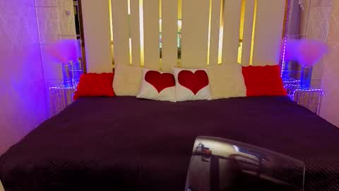 casey_min online show from 03/18/26, 07:33