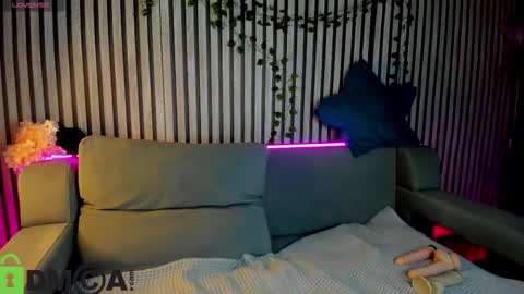 Snapshot of casey_sweeet chatting on 12/22/25, 05:32 Casey sweeet online show from 12/22/25, 05:32