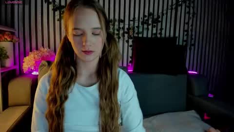 Snapshot of casey_sweeet chatting on 02/11/26, 12:15 Casey sweeet online show from 02/11/26, 12:15