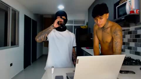 Snapshot of cash_master777 chatting on 11/30/25, 08:18 cash_master777 online show from 11/30/25, 08:18