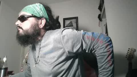 Snapshot of cashdroid chatting on 10/18/25, 02:03 Smashdroid online show from 10/18/25, 02:03