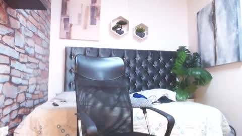 Snapshot of casike_978 chatting on 10/21/25, 11:38 Casike online show from 10/21/25, 11:38