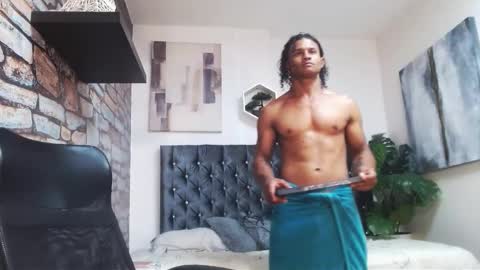 Snapshot of casike_978 chatting on 10/26/25, 08:04 Casike online show from 10/26/25, 08:04