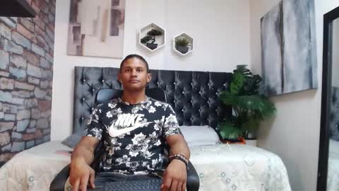 Snapshot of casike_978 chatting on 10/31/25, 12:11 Casike online show from 10/31/25, 12:11