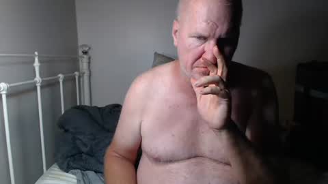 Snapshot of casinocam chatting on 04/25/26, 05:10 CasinoCam online show from 04/25/26, 05:10