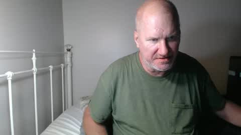 Snapshot of casinocam chatting on 04/26/26, 02:53 CasinoCam online show from 04/26/26, 02:53