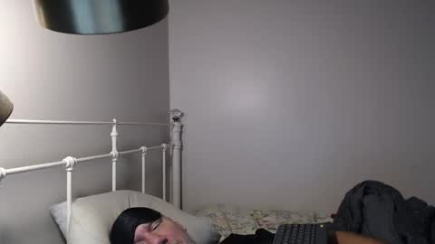 Snapshot of casinocam chatting on 05/03/26, 01:06 CasinoCam online show from 05/03/26, 01:06