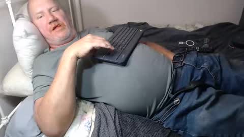 Snapshot of casinocam chatting on 05/11/26, 05:54 CasinoCam online show from 05/11/26, 05:54