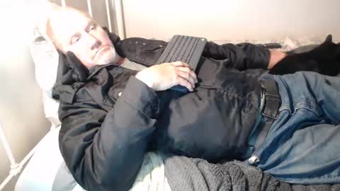 Snapshot of casinocam chatting on 05/12/26, 05:59 CasinoCam online show from 05/12/26, 05:59