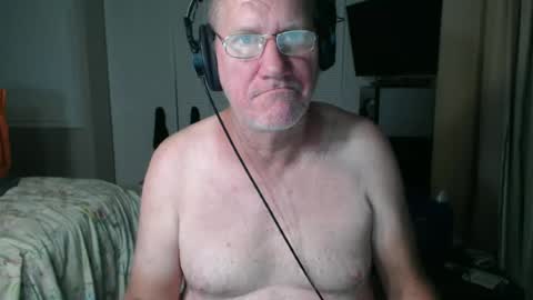 Snapshot of casinocam chatting on 05/14/26, 05:25 CasinoCam online show from 05/14/26, 05:25