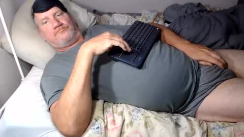 Snapshot of casinocam chatting on 05/18/26, 05:02 CasinoCam online show from 05/18/26, 05:02
