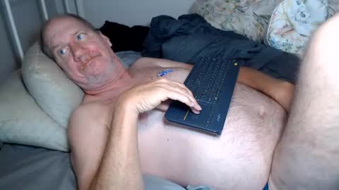 Snapshot of casinocam chatting on 06/04/26, 02:50 CasinoCam online show from 06/04/26, 02:50