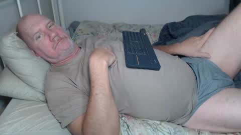 Snapshot of casinocam chatting on 06/15/26, 09:33 CasinoCam online show from 06/15/26, 09:33