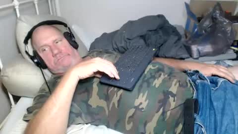 Snapshot of casinocam chatting on 06/22/26, 03:25 CasinoCam online show from 06/22/26, 03:25
