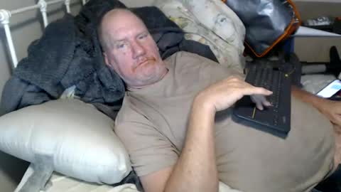 Snapshot of casinocam chatting on 06/22/26, 03:31 CasinoCam online show from 06/22/26, 03:31