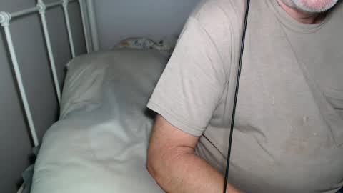 Snapshot of casinocam chatting on 06/24/26, 06:12 CasinoCam online show from 06/24/26, 06:12