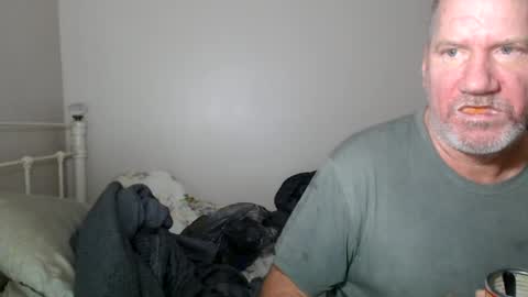 Snapshot of casinocam chatting on 06/29/26, 04:07 CasinoCam online show from 06/29/26, 04:07