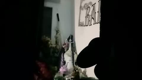 Snapshot of cassandra1369 chatting on 10/19/25, 12:33 cassandra1369 online show from 10/19/25, 12:33