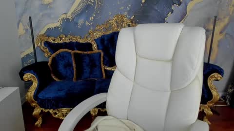 Snapshot of cassandragood chatting on 02/07/25, 11:01 Lena online show from 02/07/25, 11:01