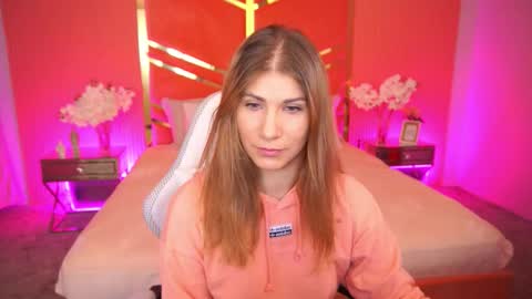 Snapshot of cassandragood chatting on 09/22/25, 06:37 Lena online show from 09/22/25, 06:37