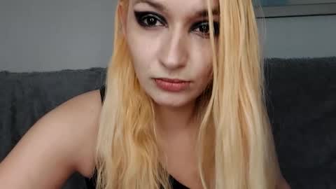 Snapshot of cassandratate chatting on 01/27/25, 08:18 Casey Chris online show from 01/27/25, 08:18